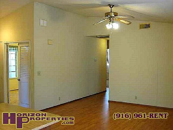 5th image of 3558 Hiawatha Way