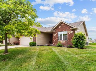 2080 Briarbend Ct, Maryville, IL 62062
