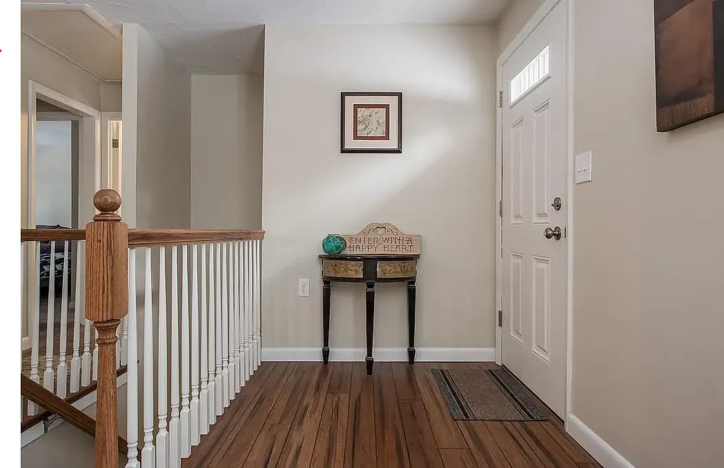 3 bed, 1350 sqft, $2,900 — Photo 3