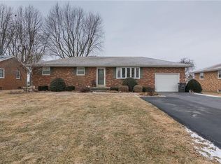 210 Anna St, Brighton, IL 62012