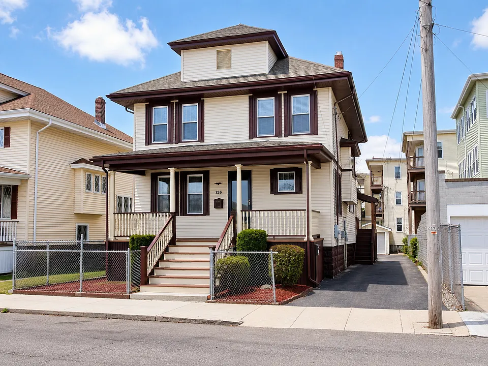 126 2nd St