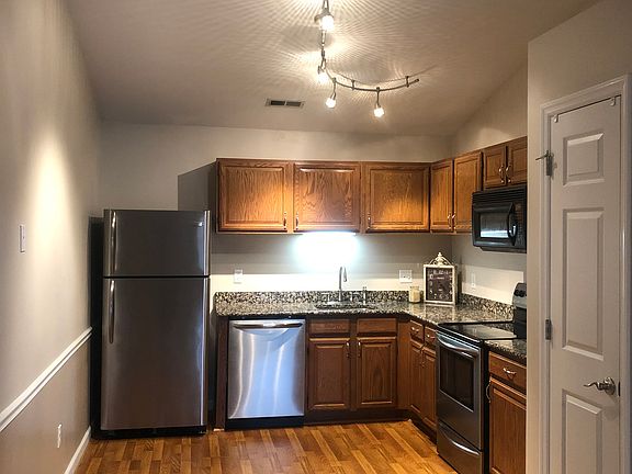 3rd image of 157 Jubilee Hill Dr Unit L