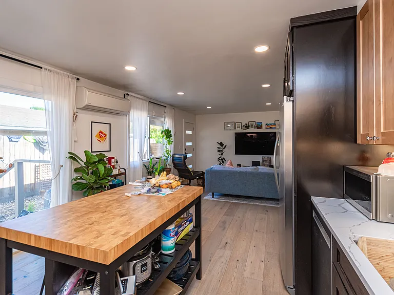 1740 G St #1740 — Photo 9