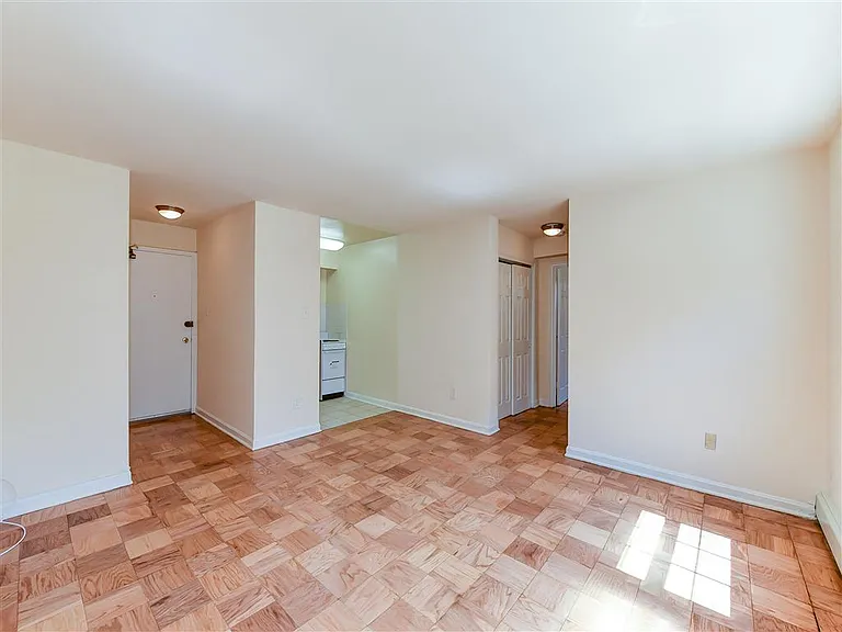 Alpha House — Photo 11