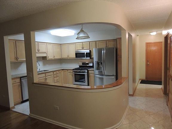 3rd image of 750 Pearson St APT 211