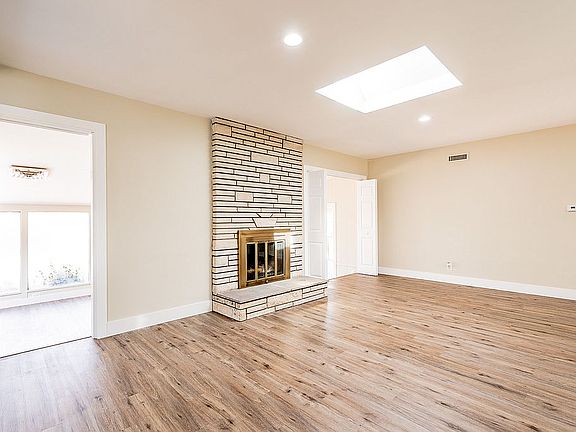 5th image of 12351 Delta St