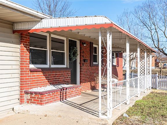 2nd image of 2448 Wythe Ct