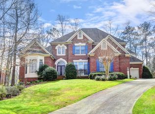 1150 River Laurel Dr, Suwanee, GA