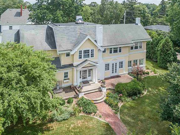 2nd image of 1002 E Forest Ave