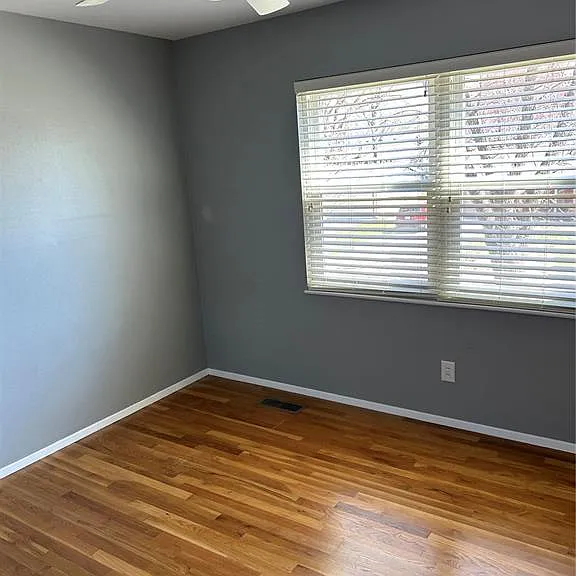 829 Lesparre Dr — Photo 15