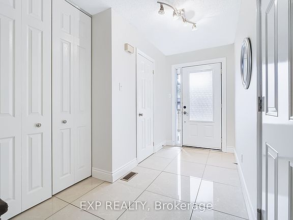 4th image of 110 Cedarock Dr