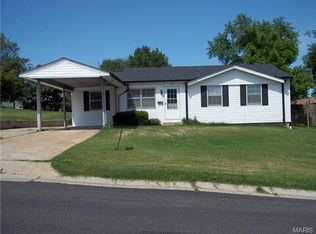 949 E 1st St, Washington, MO 63090
