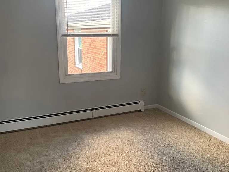 Angle-Tyler Apartments — Photo 13
