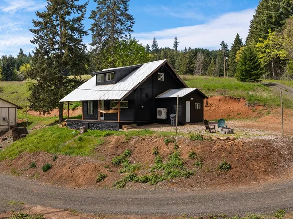 5524 Binns Hill Dr, Hood River, OR 97031