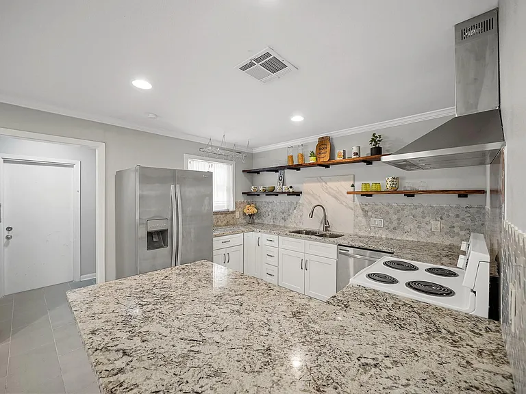 9514 Vilven Ln — Photo 7