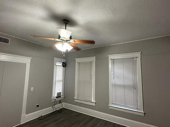 3rd image of 2350 College St #B