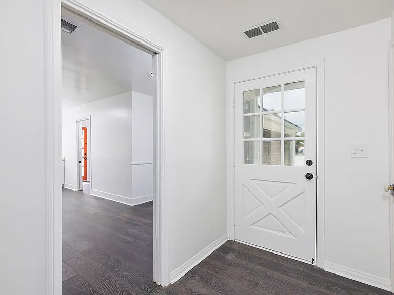 Summit Ln — Photo 18