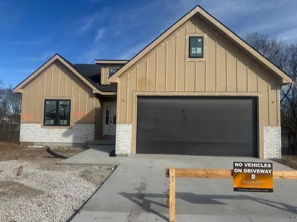 9727 N Montclair Ave N, Kansas City, MO 64153