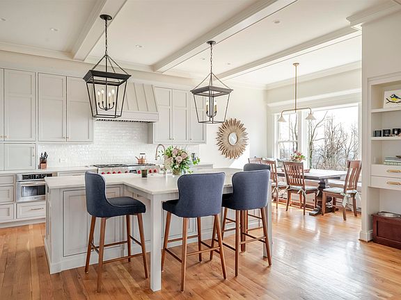 4th image of 765 Summit Ridge Point