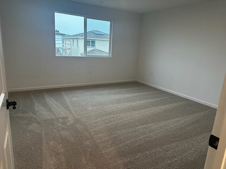 Upstairs Main Bedroom