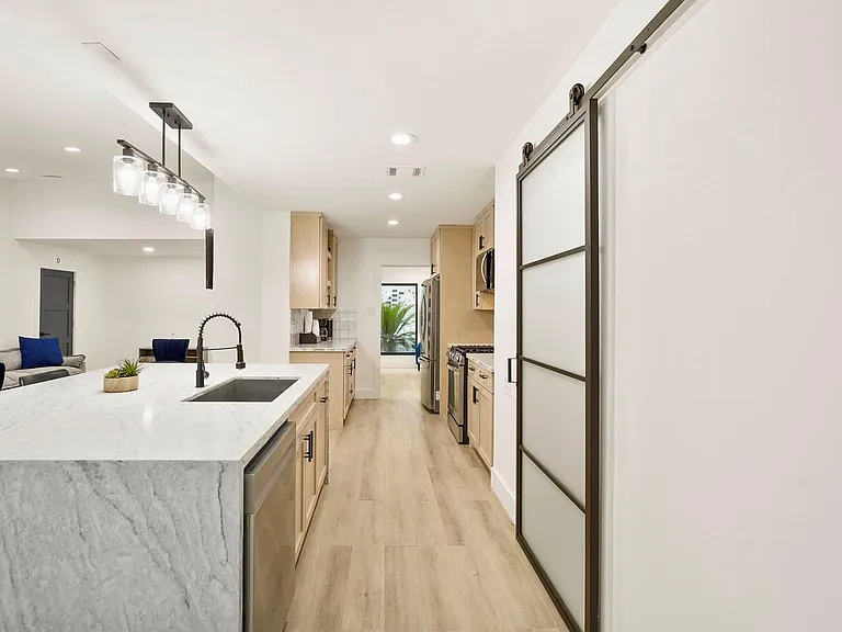 3327 Freshmeadows Dr — Photo 12