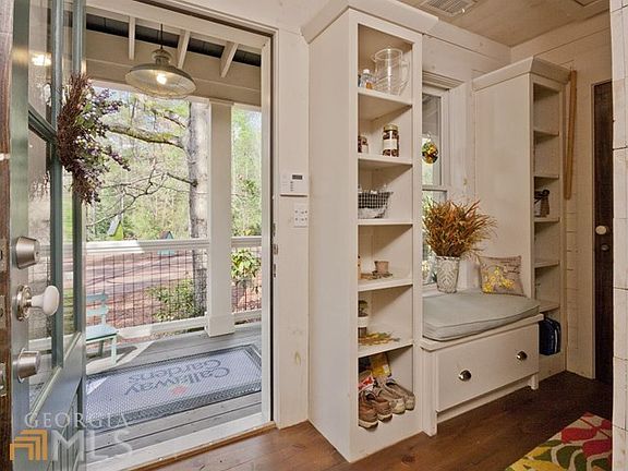 Foyer/Mud Room