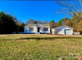 1748 Chase High Rd, Forest City, NC 28043