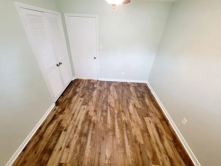 2404 Blanche Dr — Photo 10
