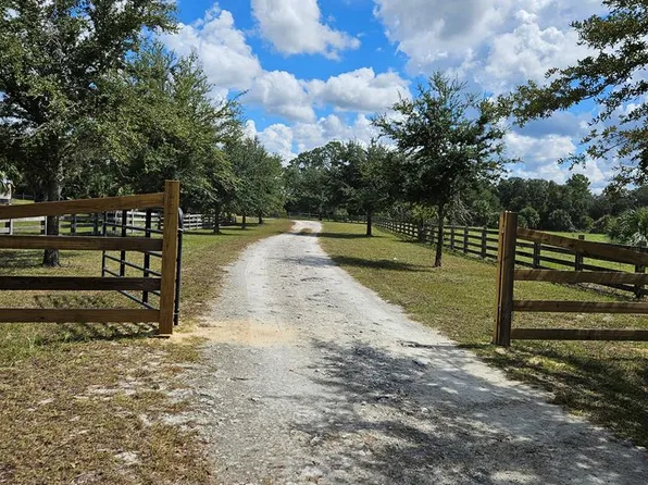 381 SW 398th St, Horseshoe Beach, FL 32648