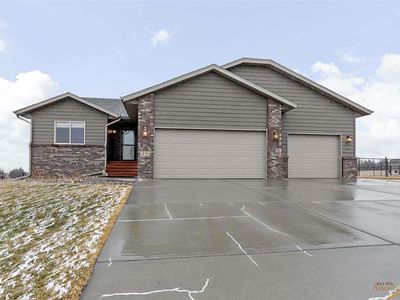476 Coyote Trl, Box Elder, SD, 57719
