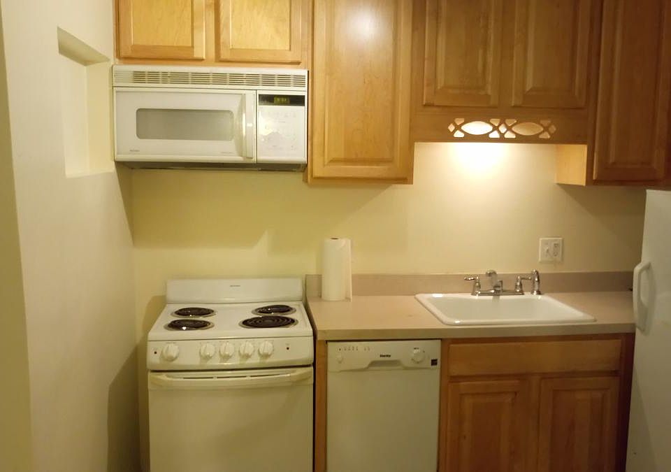 1st image of 310 Lathrop Ave APT 310