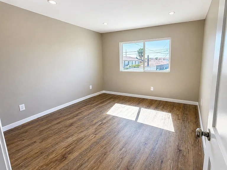 2217 Border Ave #C — Photo 6