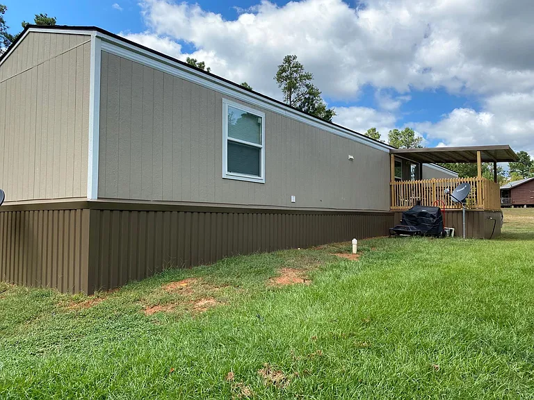 7338 E Highway 135 — Photo 15