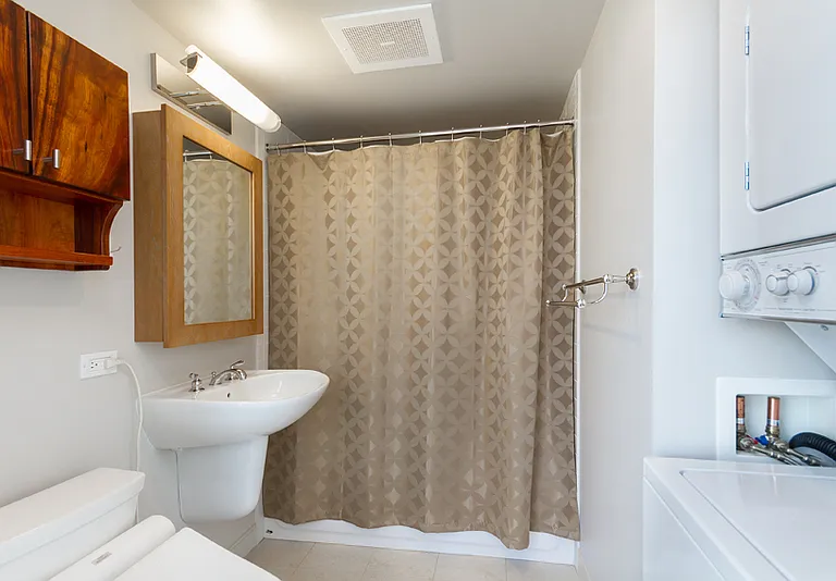 1009 Kapiolani Blvd #2203 — Photo 9