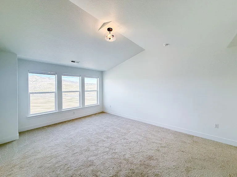 1482 W Russo Dr — Photo 13