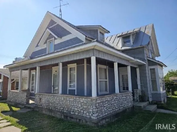 110 E Henry St, Farmland, IN 47340