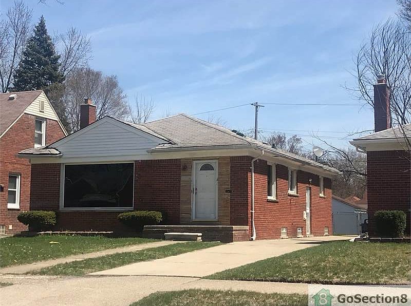 2nd image of 20074 Greydale Ave