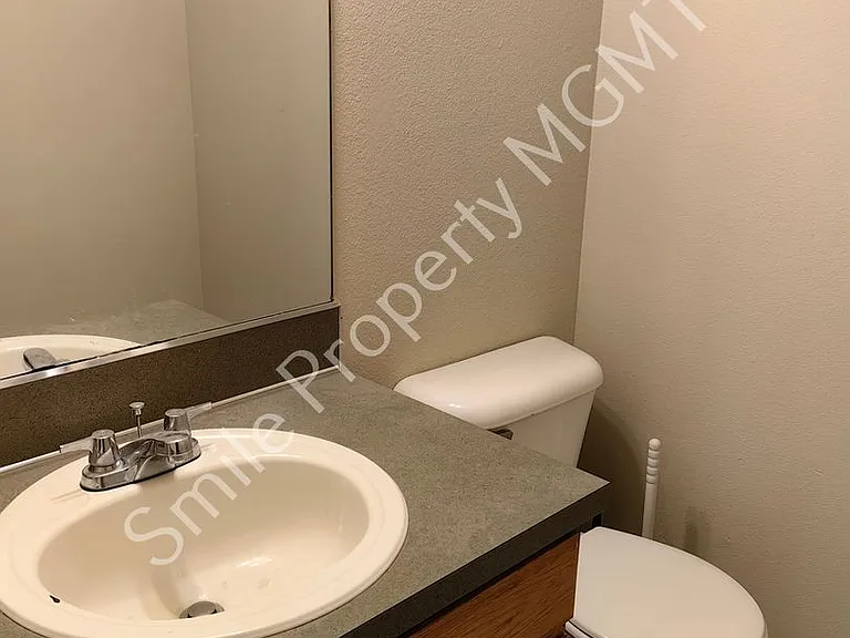 12616 SE Taggart St — Photo 8