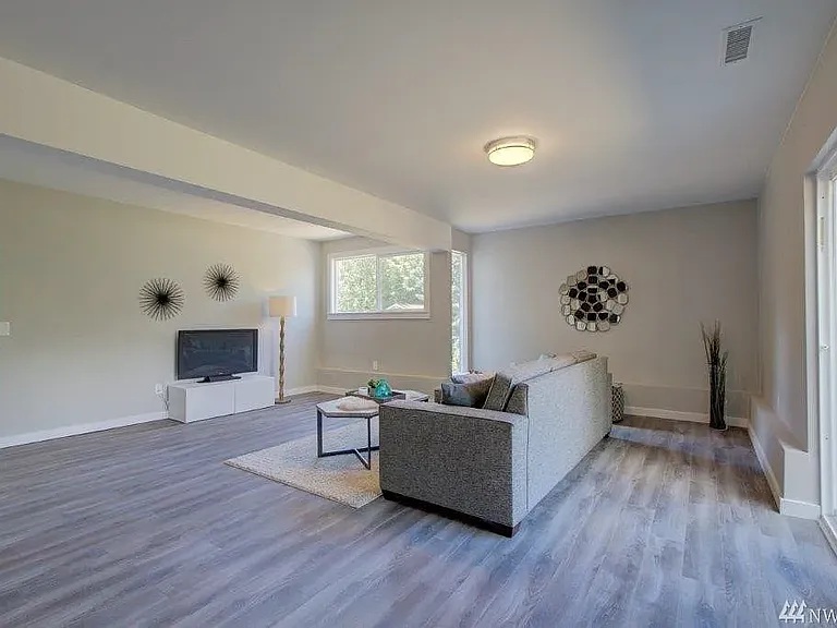 12302 SE 46th Ct — Photo 17