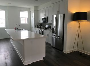 2045 West Place Drive, Unit#9, CA 92627