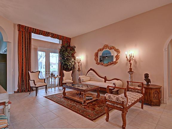 5th image of 6711 Catania Dr
