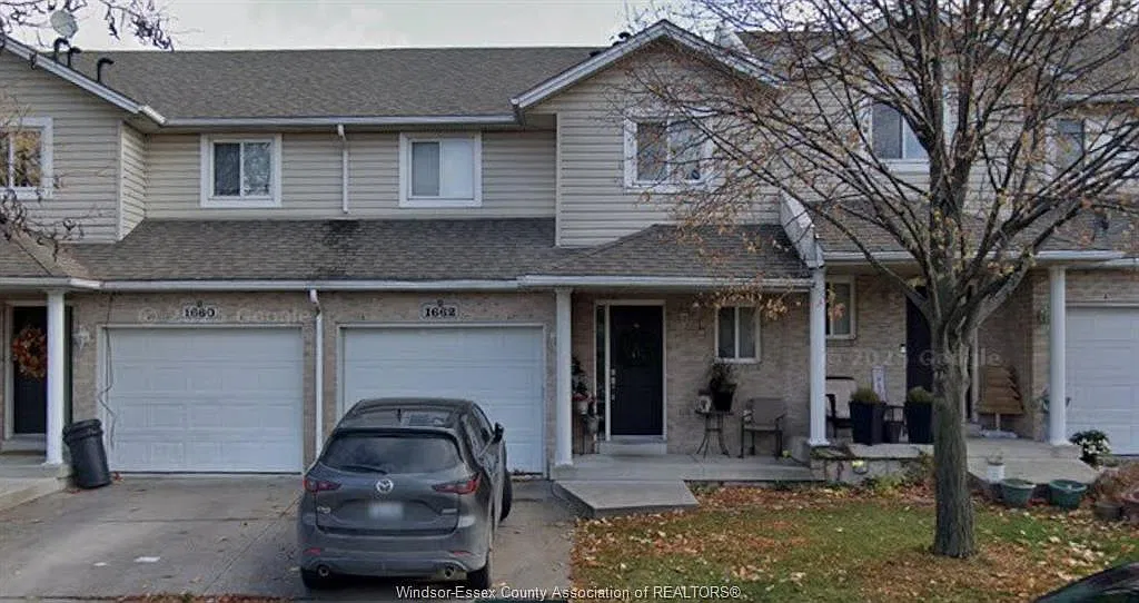 3 bed, 1.5 bath, $2,500 — Photo 1