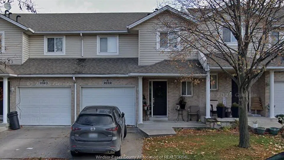 1664 Fieldcrest Ln