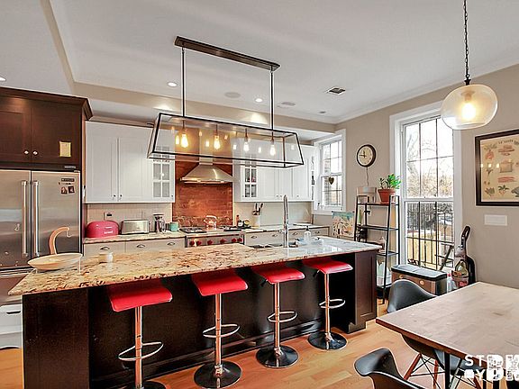 4th image of 45 Vernon Ave #1T