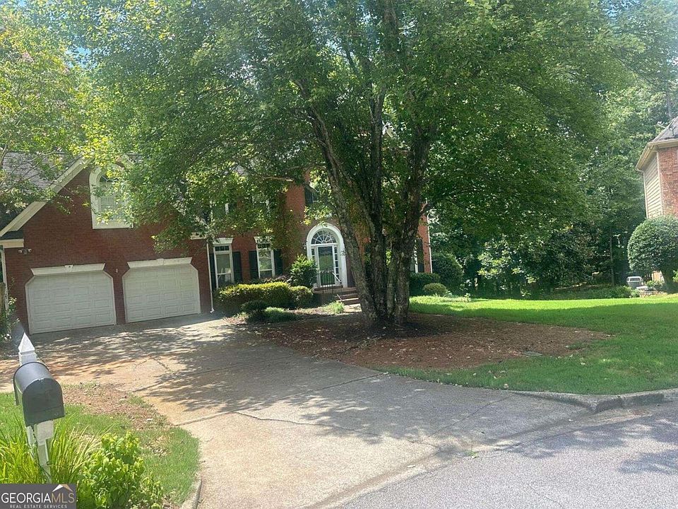 2nd image of 2477 Woodcrest Ct