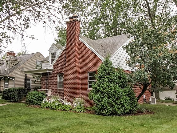 2nd image of 2739 Oakwood Ave NE