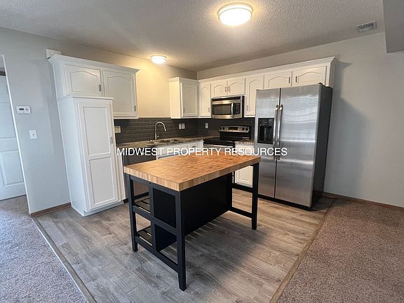 2nd image of 1611 SW Highland Dr #20-A