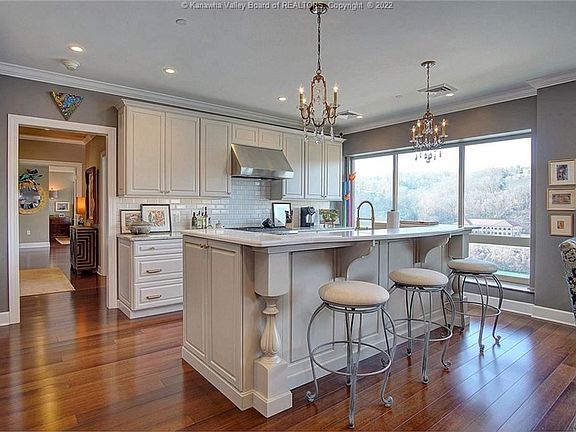 2nd image of 600 Kanawha Blvd E #1104-1104-