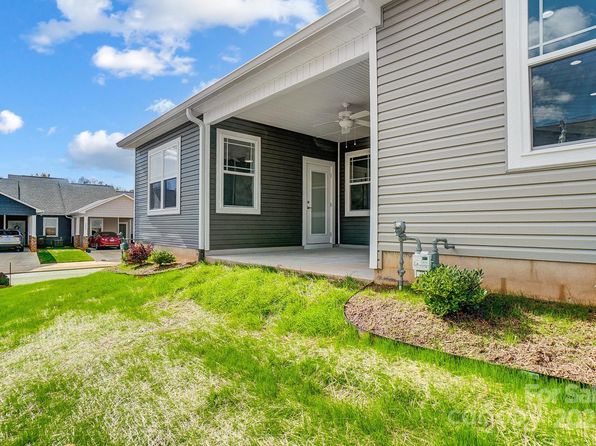 1529 28th Street Pl SE, Hickory, NC 28602