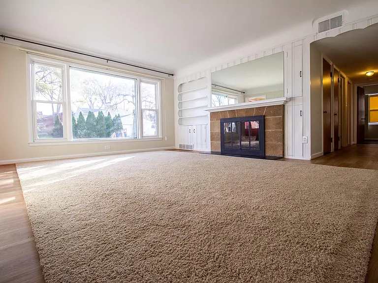 1666 Beverly St — Photo 9